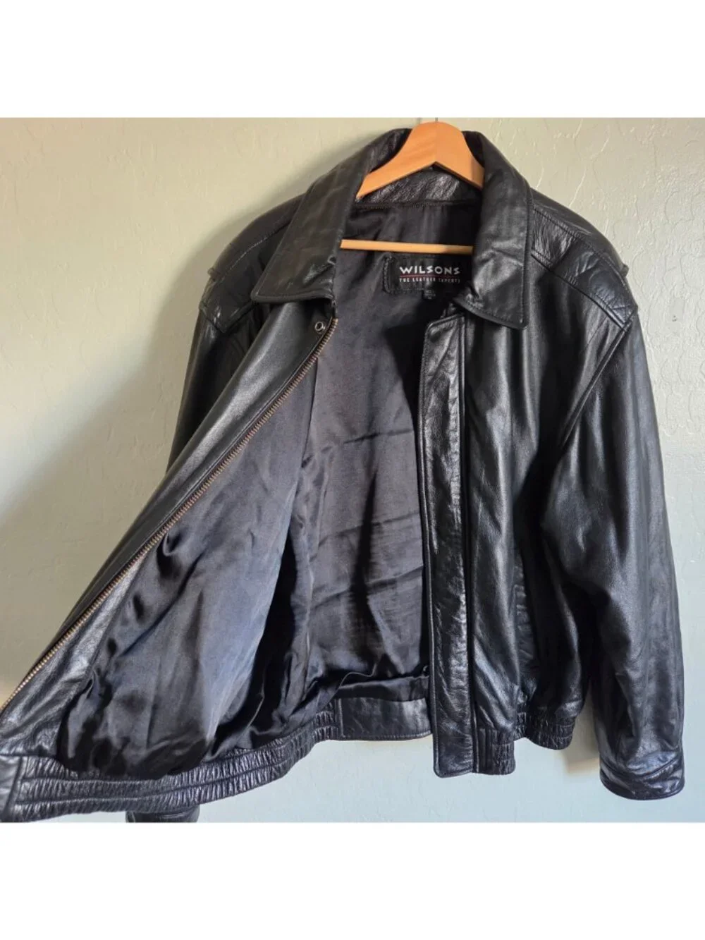 Wilsons Leather Black Leather Bomber Jacket Size Men's XL Full Zip Vintage 90's